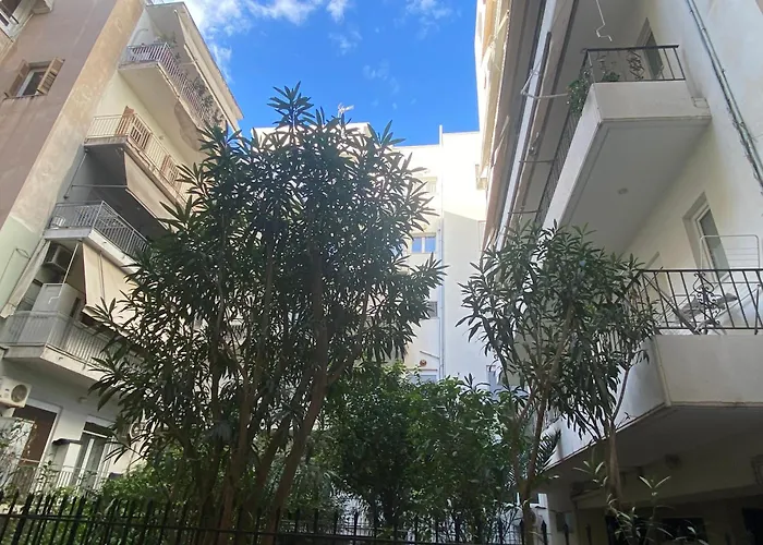 Antinoros Inn, Stylish Apartment,3\' To Metro