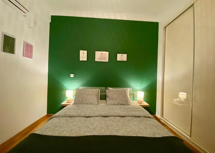 Antinoros Inn, Stylish Apartment,3\' To Metro