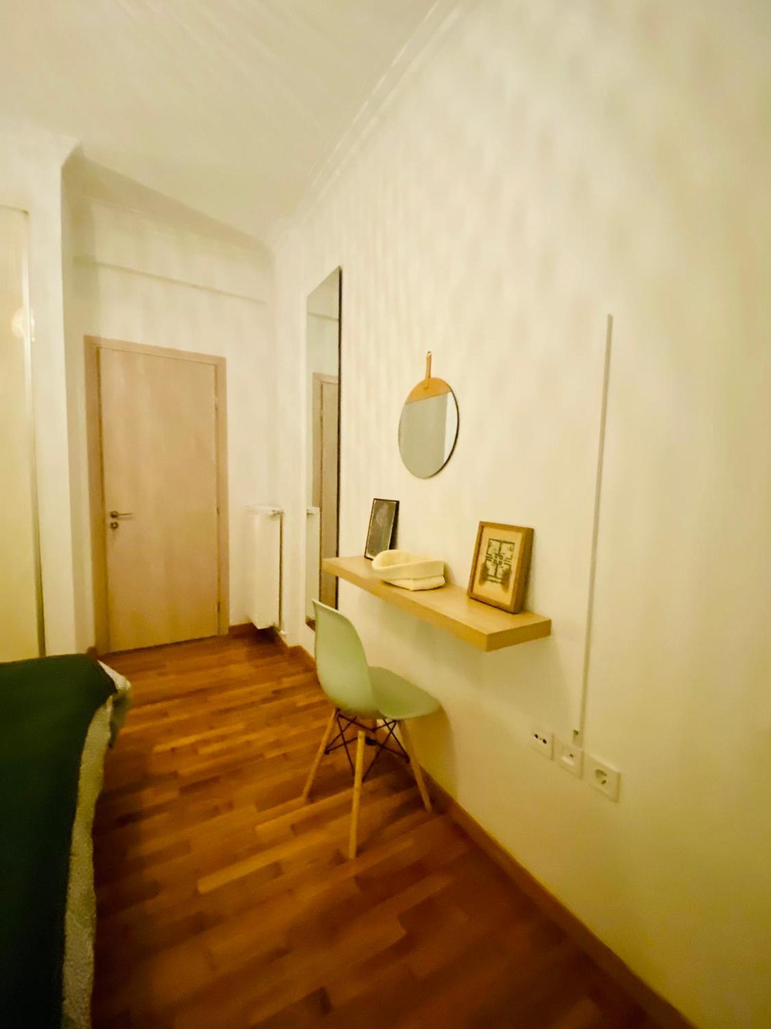 Antinoros Inn, Stylish Apartment,3' To Metro Apartment