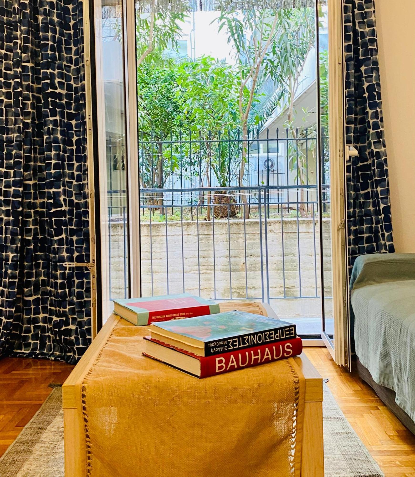 Antinoros Inn, Stylish Apartment,3' To Metro Apartment *