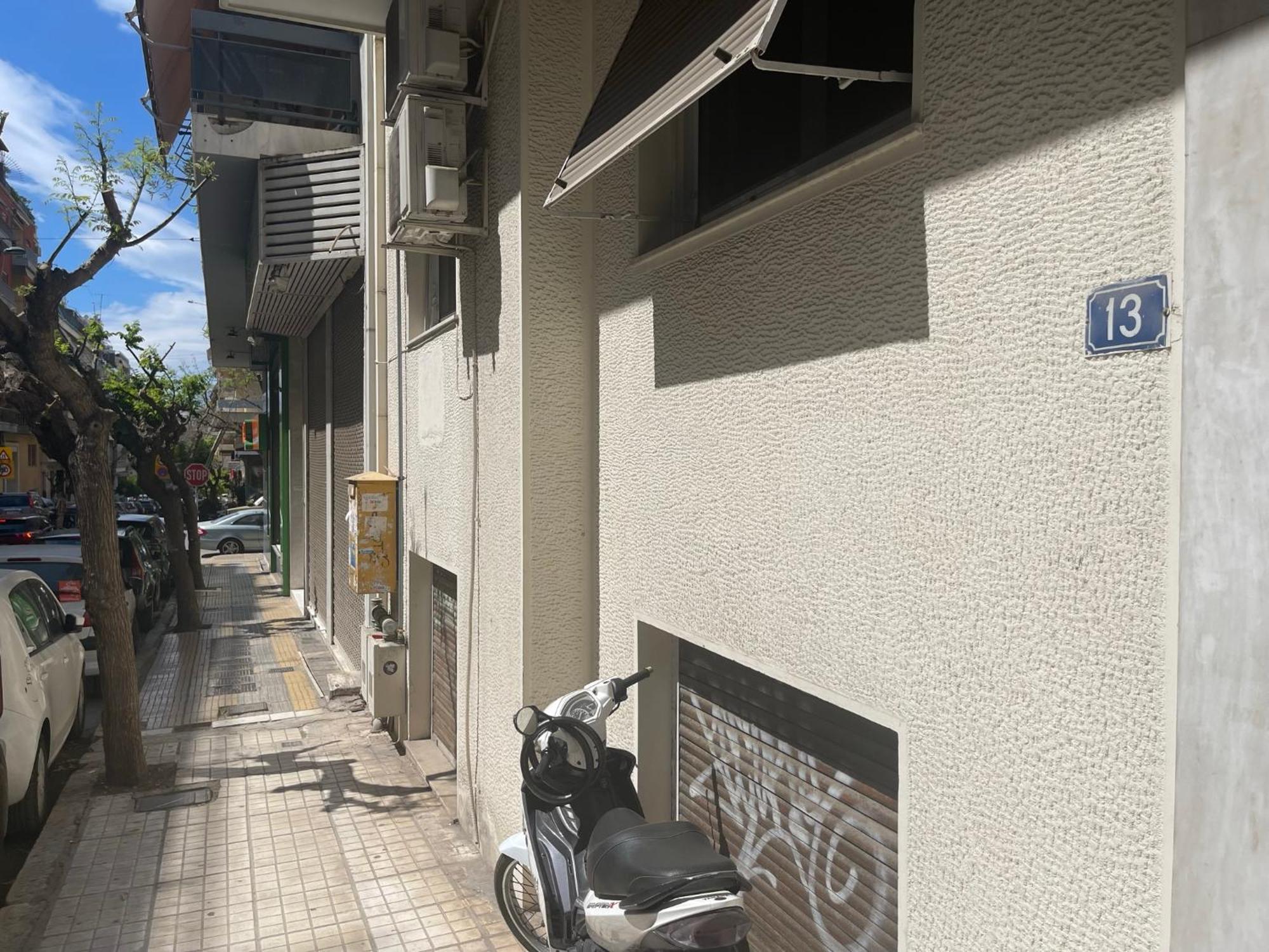 Antinoros Inn, Stylish Apartment,3' To Metro Appartamento *
